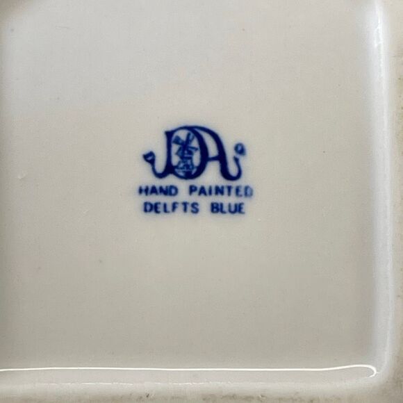 VTG Delft Blue ceramic house ashtray. - Picture 5 of 10
